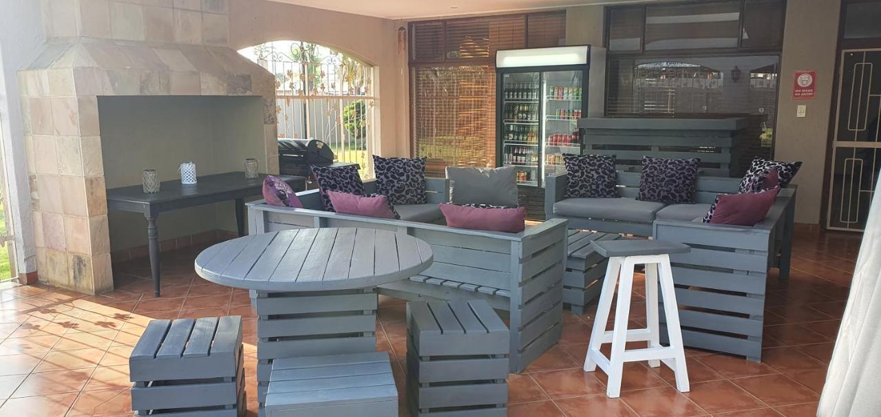 Life Tours & Accommodation Boksburg Exterior foto